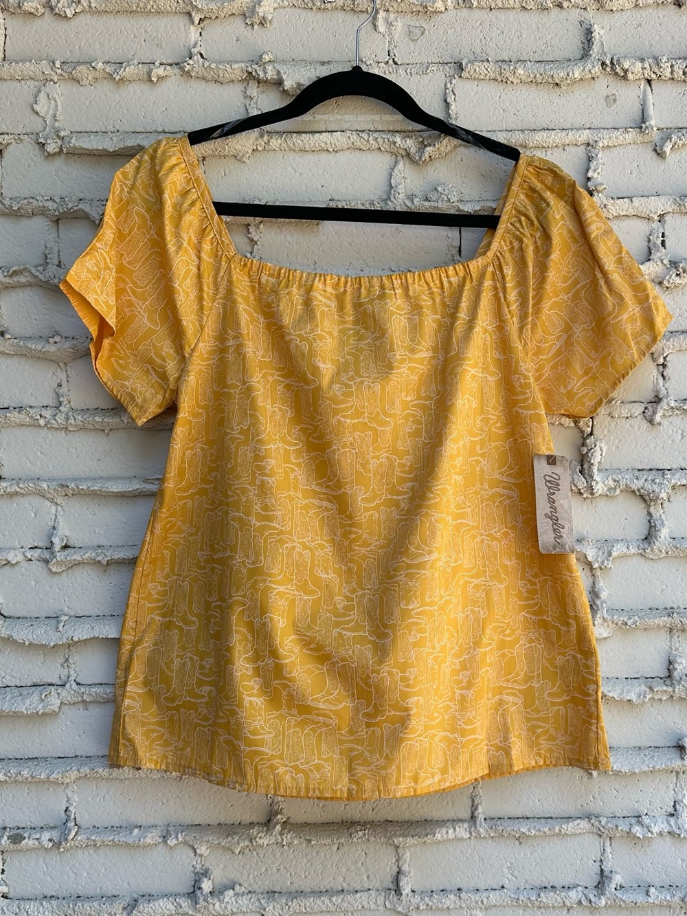 Wrangler Yellow Off-Shoulder Short Sleeve Blouse Cowboy Boot Print